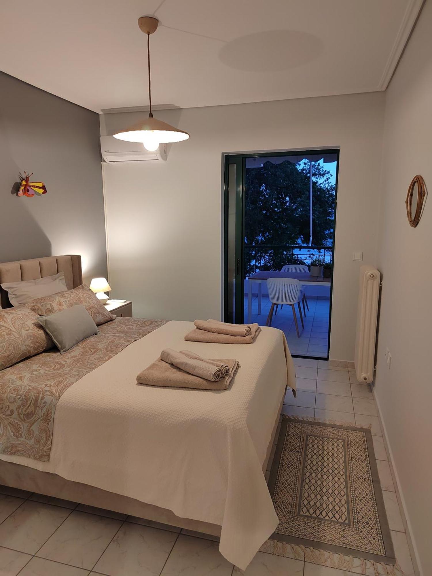 The Cozy Seaside Apartment Nafpaktos Dış mekan fotoğraf