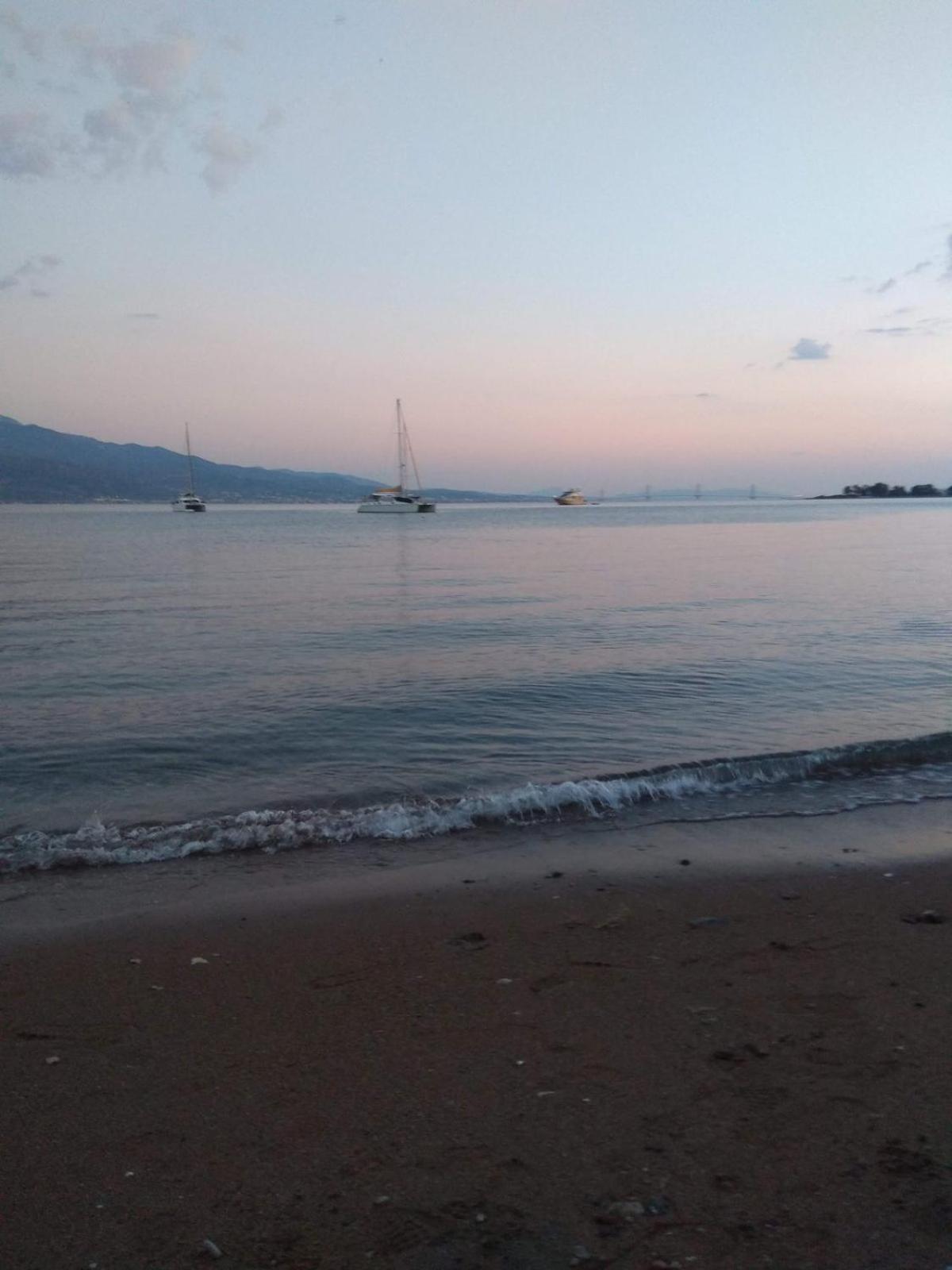 The Cozy Seaside Apartment Nafpaktos Dış mekan fotoğraf